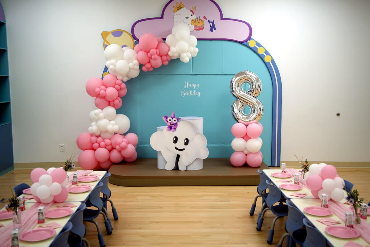 Kumo Blush · Pink & White birthday party room at Kumo's Wanderland